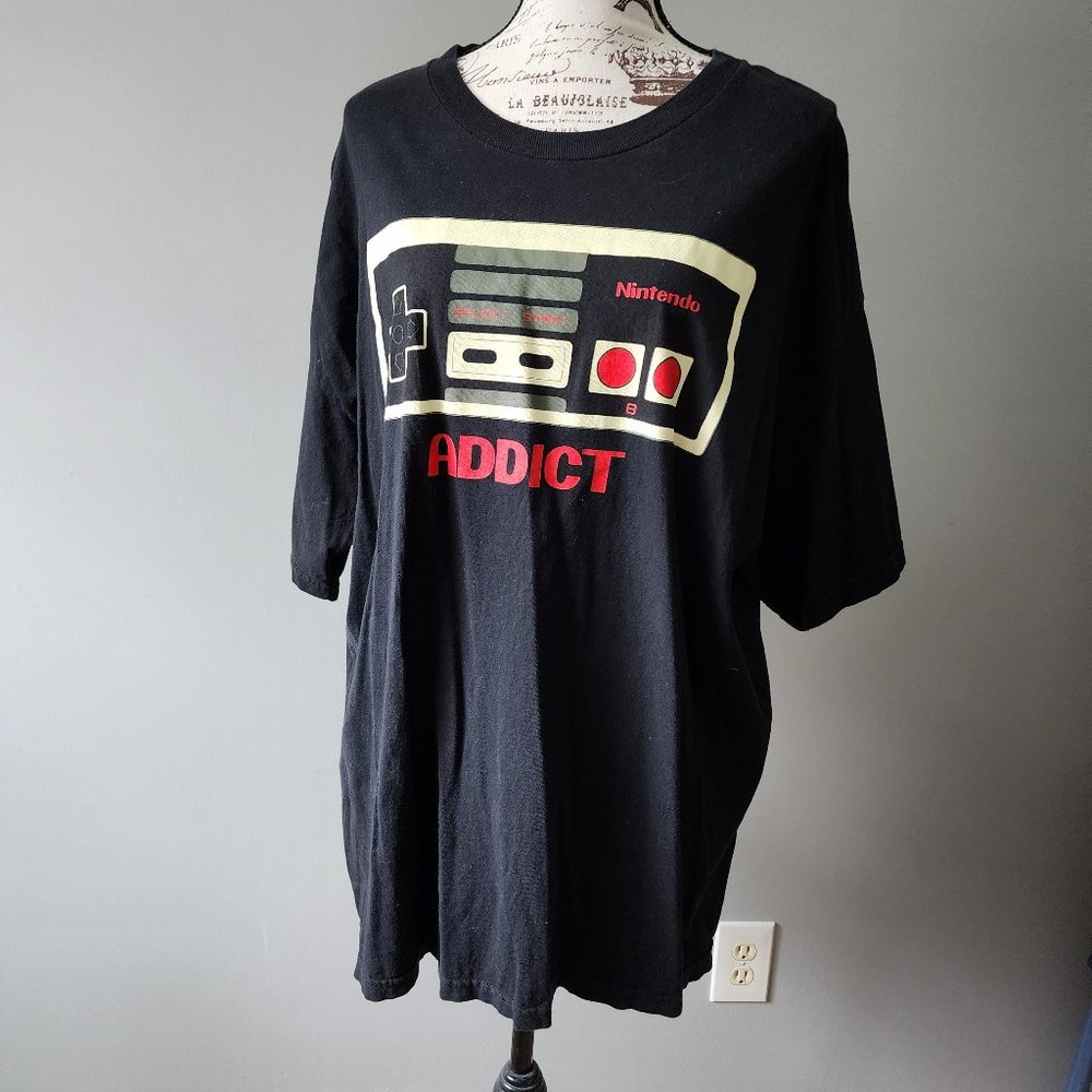 🎮 EUC Men's, Authentic Nintendo, "Addict",  Short-Sleeve T-Shirt 🎮